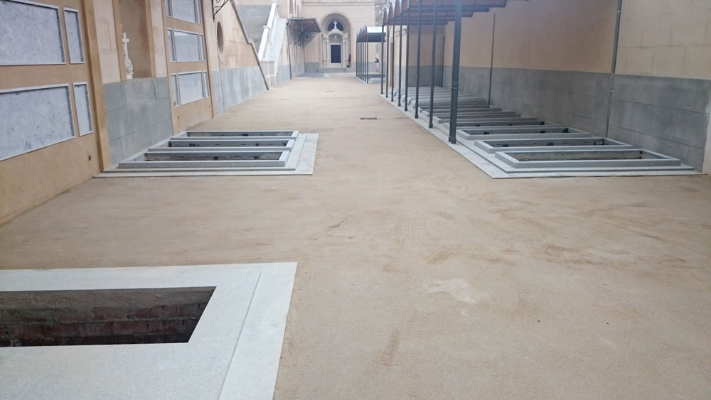 Senderos del Cementerio Sacramental de San Isidro con i.pro STABEX