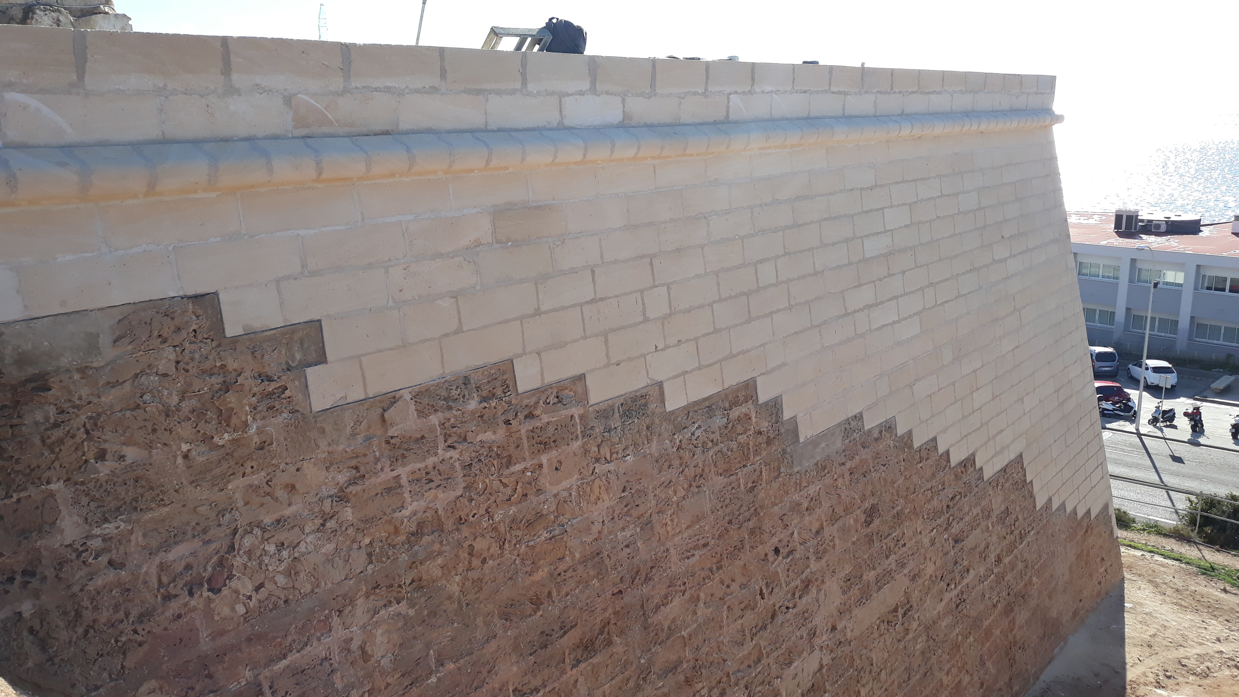 Proyecto de restauración del Castillo de San Carlos (Palma de Mallorca) con i.pro CALIX NHL 5 e i.design CALIX NHL 3 03