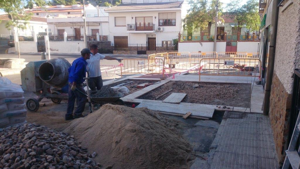 Obras de adecuación de Plaza de Don Quijote en Esquivias con i.design CALIX NHL 3,5 BLANCA