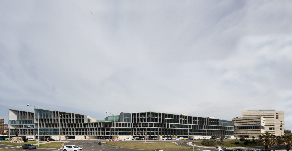 Fachada del Palacio de Congresos de Palma de Mallorca