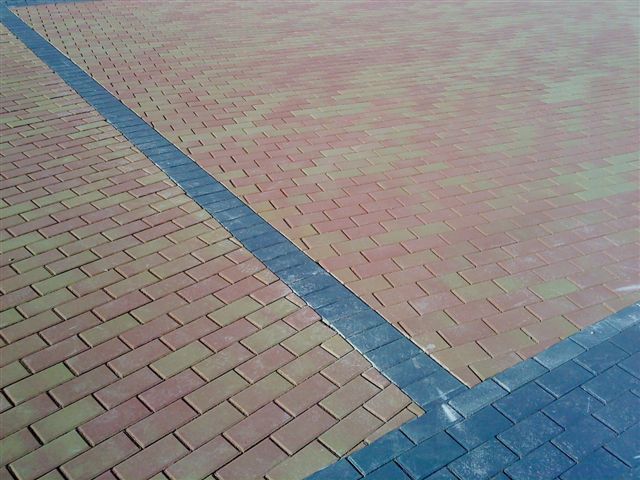 Pavimento en Plaza Conresa de Mislata (Valencia) con i.active ULTRA BLANCO 52,5 N 01