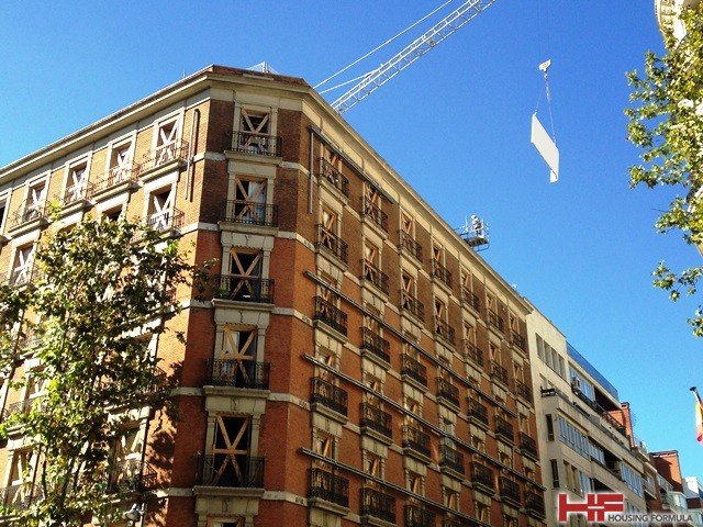 Tienda ZARA – Calle Serrano i.active TECNO BLANCO 42,5 R
