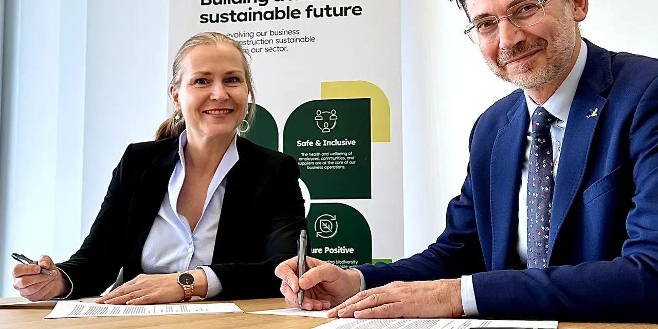 Dr Nicola Kimm, Chief Sustainability Officer and Member of the Managing Board of Heidelberg Materials, and Martin Harper, CEO of BirdLife international, signed the memorandum of understanding.