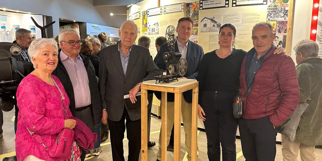 Inauguración de la exposición “Cuando Hollywood llega a Añorga” en Museum Cemento Rezola