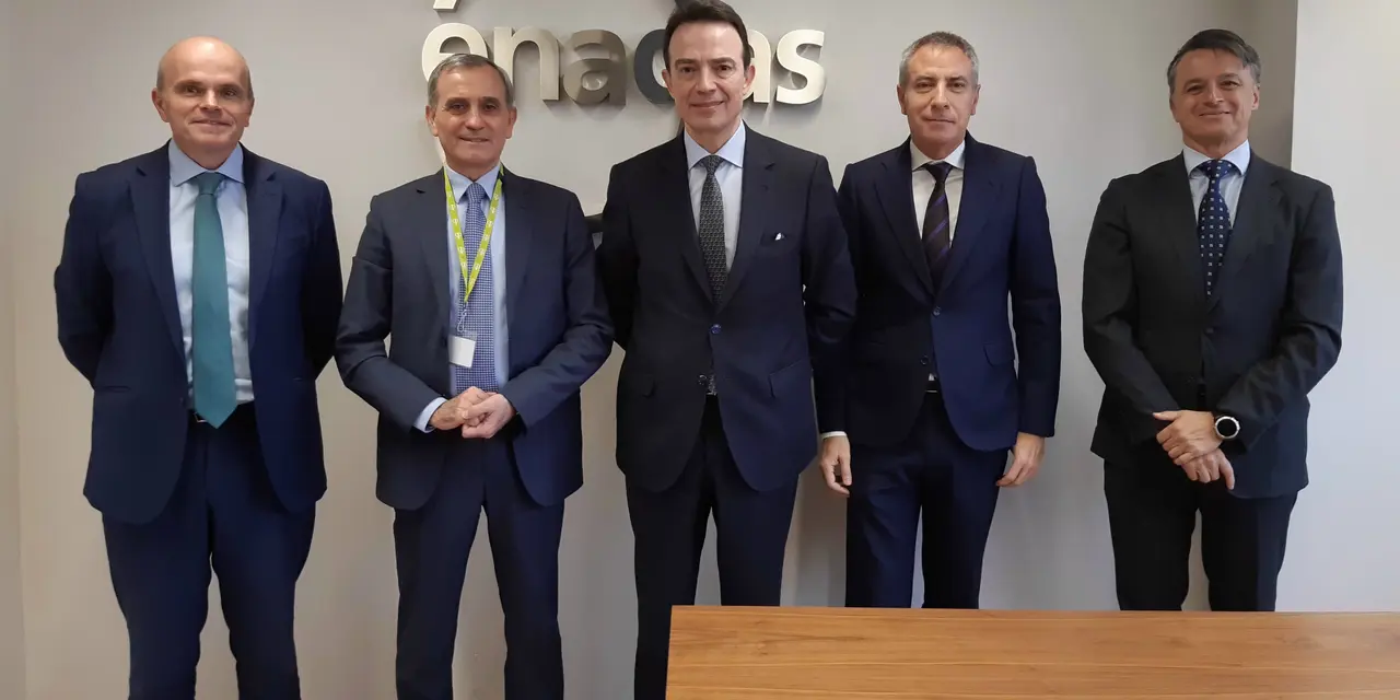 Enagás y Heidelberg Materials firman un acuerdo de colaboración para impulsar proyectos de reducción de huella de carbono, con el desarrollo de una cadena logística de captura, transporte y almacenamiento de CO2