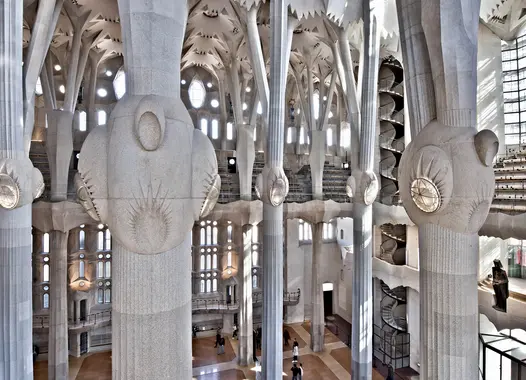 Obras de la Basílica de la Sagrada Familia de Barcelona con i.design CALIX NHL 3,5
